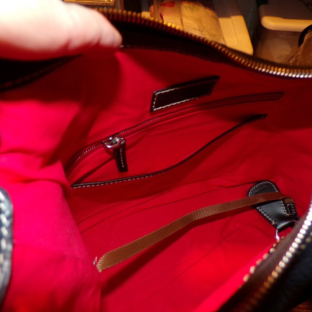 Dooney & Burke lg purse - Picture 6 of 9